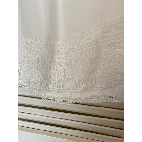 Lulu’s White Medium Off Shoulder Dress Sheer fully lined with lace detail - Picture 3 of 4